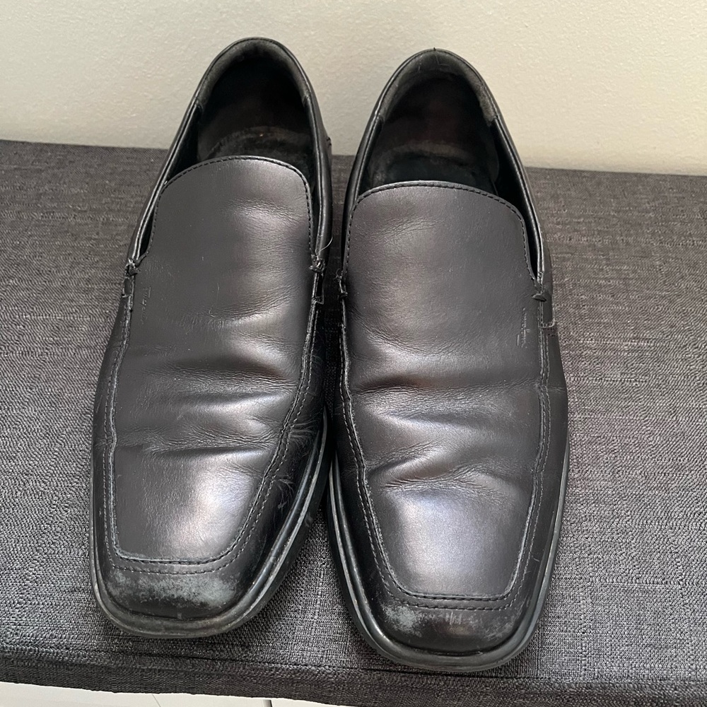 Salvatore Ferragamo mens Italian leather loafers size 13 D.